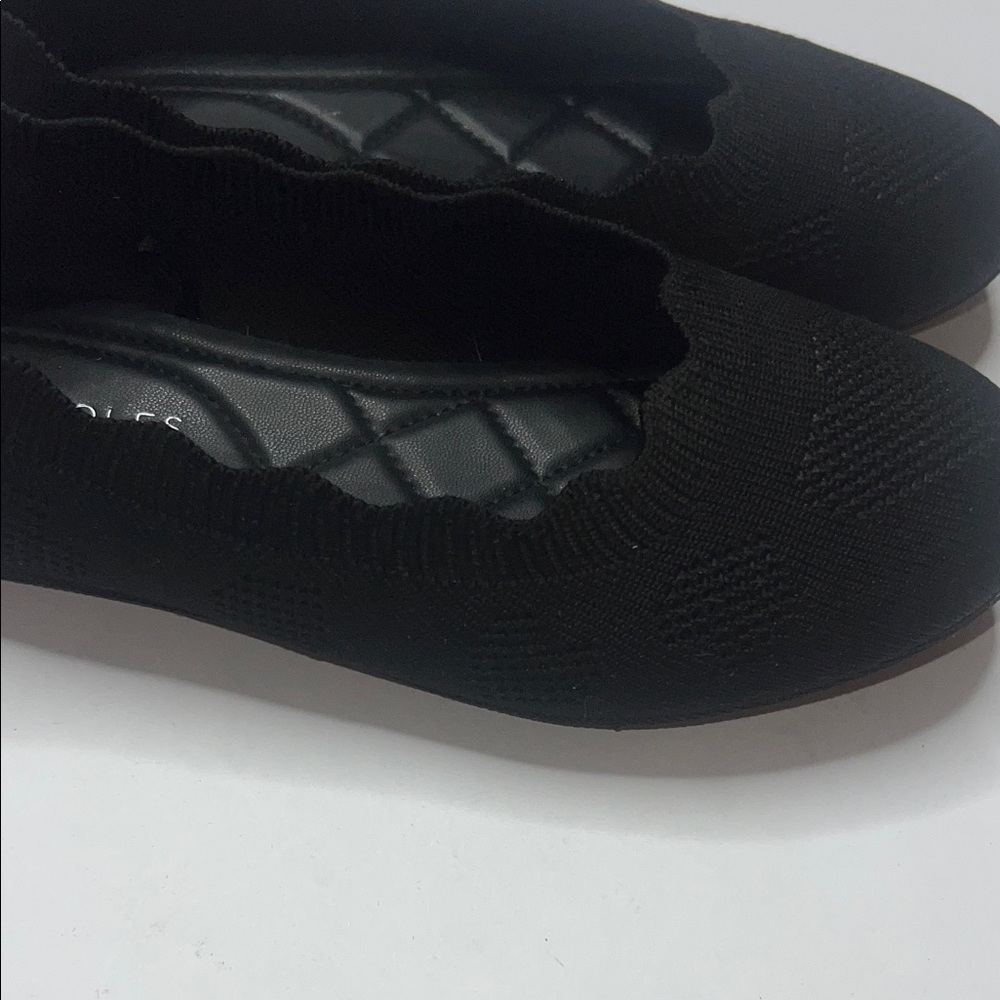 AEROSOLES Kids Black Textured Shoes size 1 - Picture 3 of 8